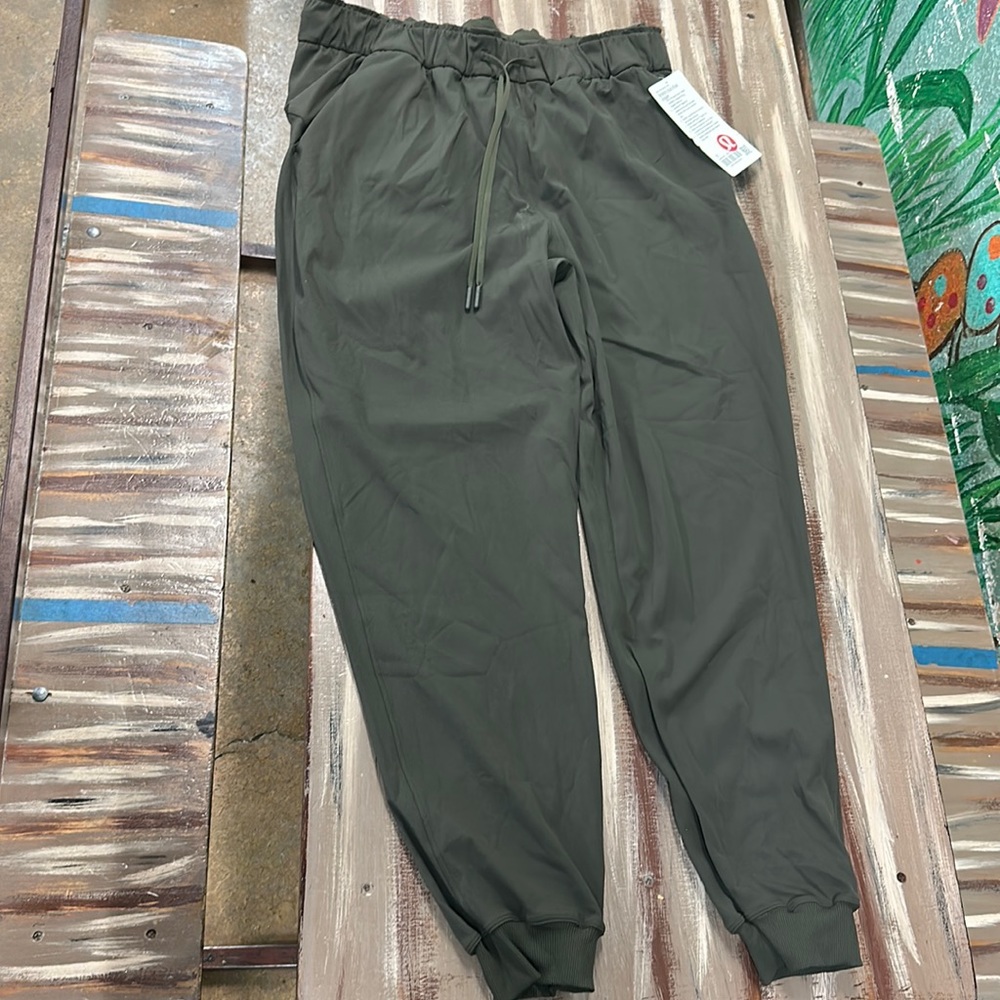 Lululemon high rise joggers
